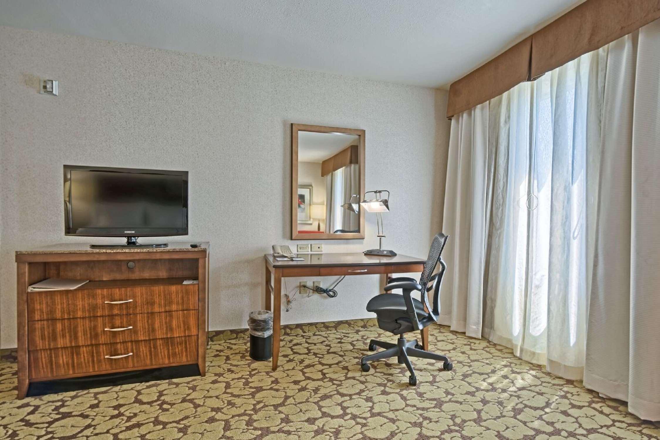 Hilton Garden Inn By Hilton Mount Laurel Exterior foto