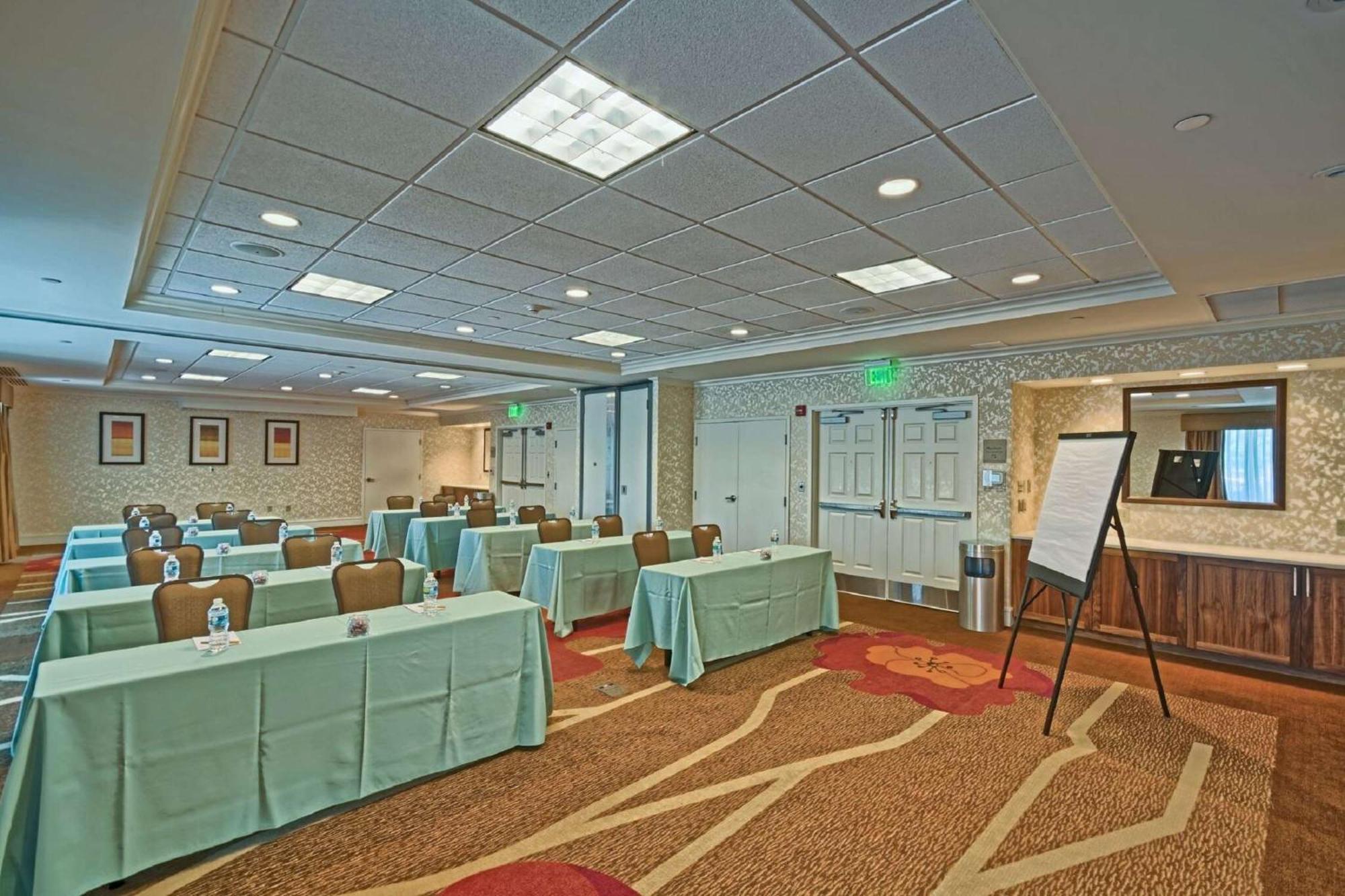 Hilton Garden Inn By Hilton Mount Laurel Exterior foto